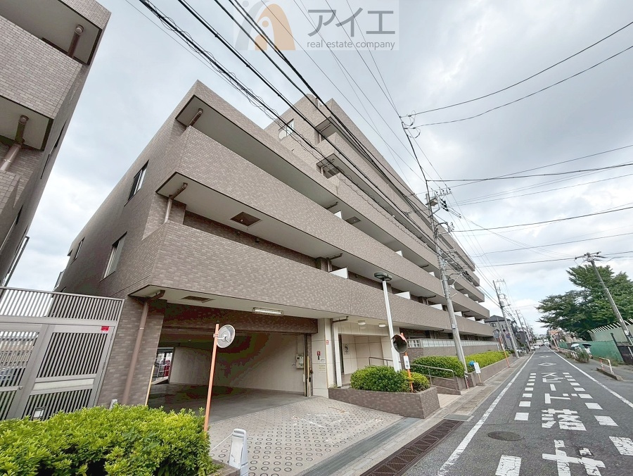友人を呼びたくなるリノベーション済みのきれいな住まいです