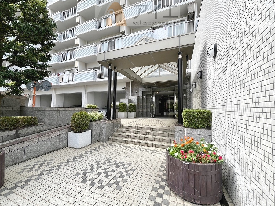 共用部の清掃・修理は管理員が実施
