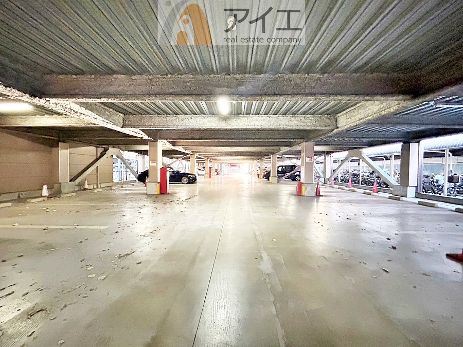 駐車場があるため車通勤の方にも安心なマンションです