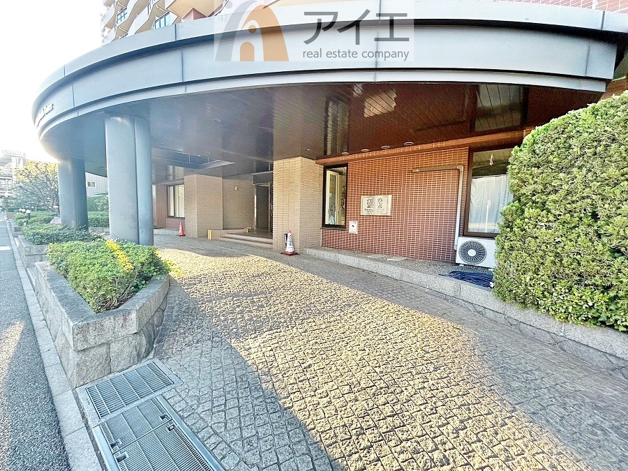 共用部の清掃・修理は管理員が実施