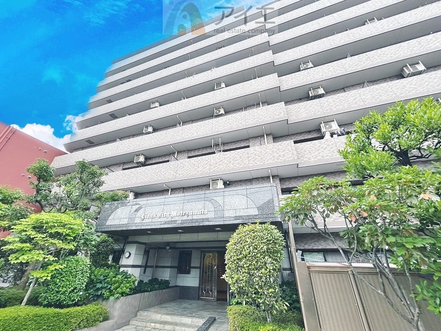 清掃や修理だけでなく、不審者への声掛けも。管理員の活動は防犯にも有効