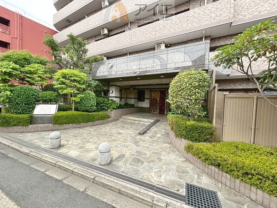 共用部の清掃・修理は管理員が実施