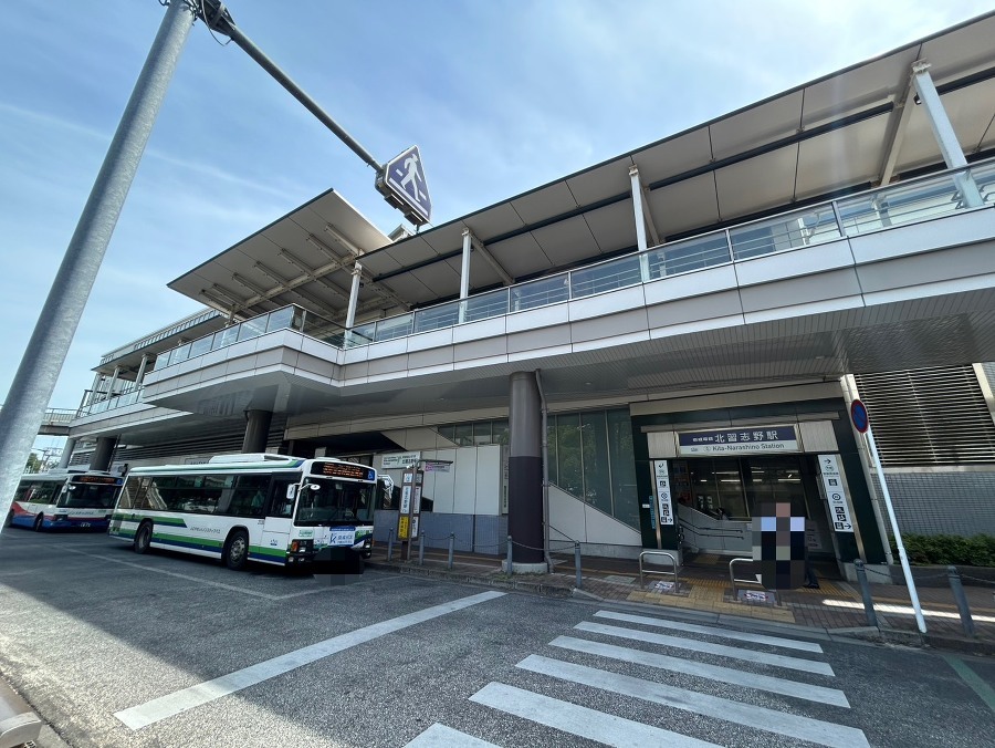 最寄り駅まで徒歩8分です