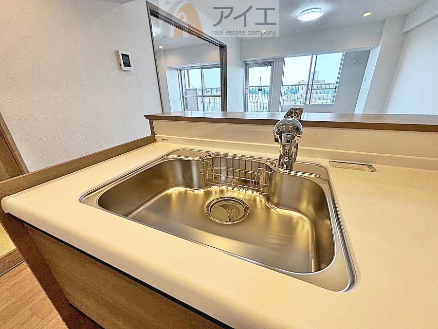 【施工例】水道一体型の浄水器。ボタン一つで切替可能水回りもすっきり