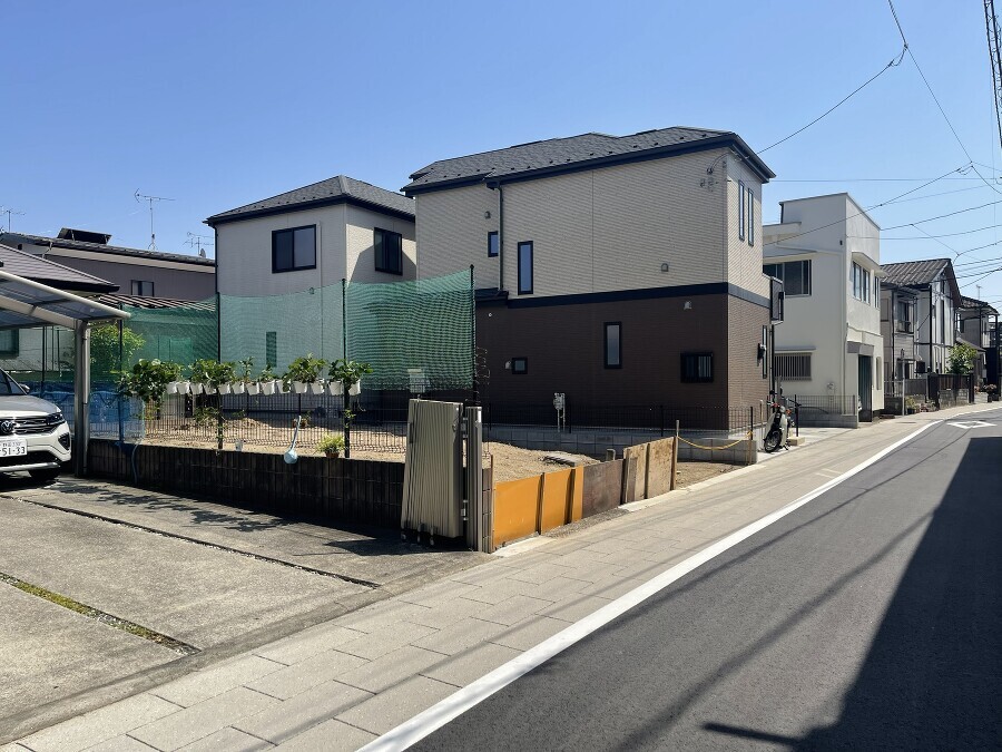 たっぷりの陽光に包まれる明るい住まい