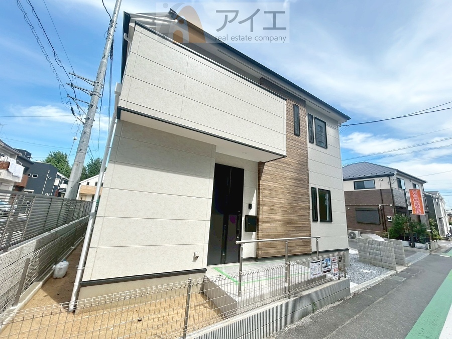 たっぷりの陽光に包まれる明るい住まい