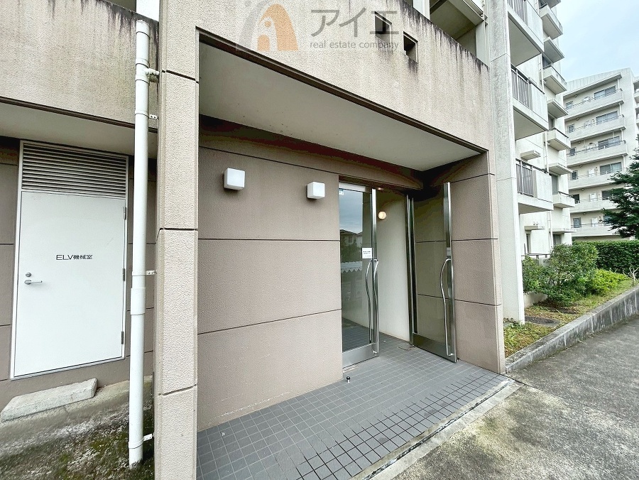 共用部の清掃・修理は管理員が実施