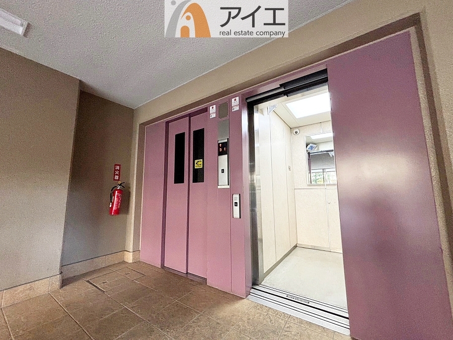 エレベーター各階停止