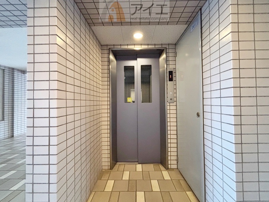 清掃も行き届いたエレベーターホール