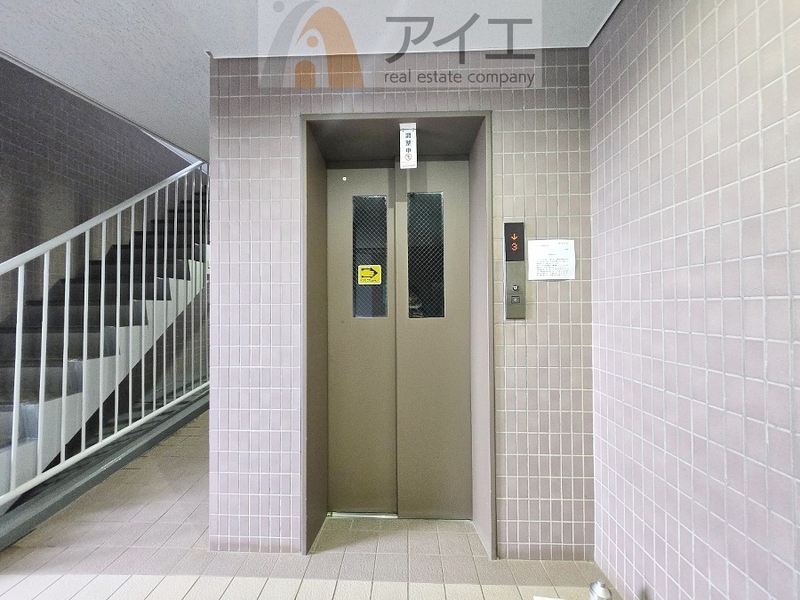 清掃も行き届いたエレベーターホール