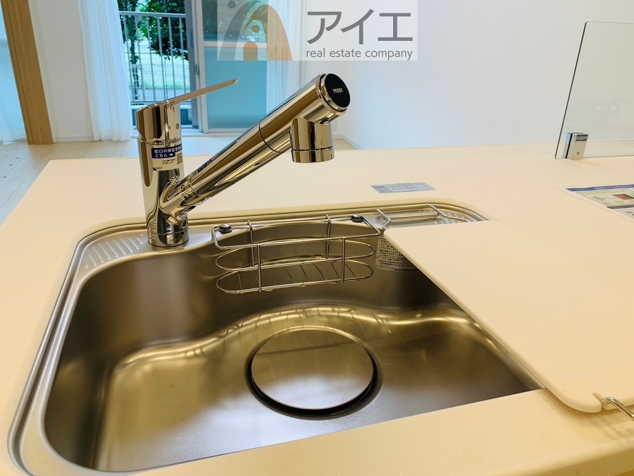 【施工例】水道一体型の浄水器。ボタン一つで切替可能水回りもすっきり