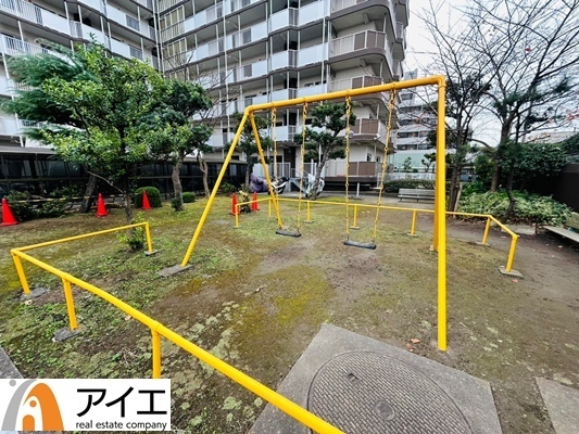 公園が近く、子育て家族に嬉しい緑豊かな環境です