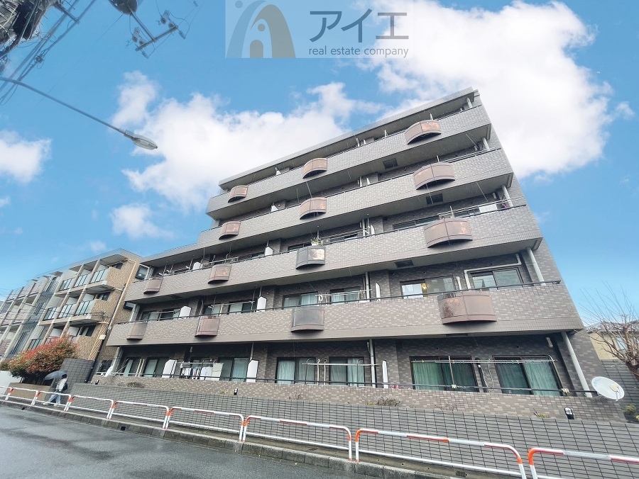 溢れる陽光でご家族の笑顔も輝く住まい