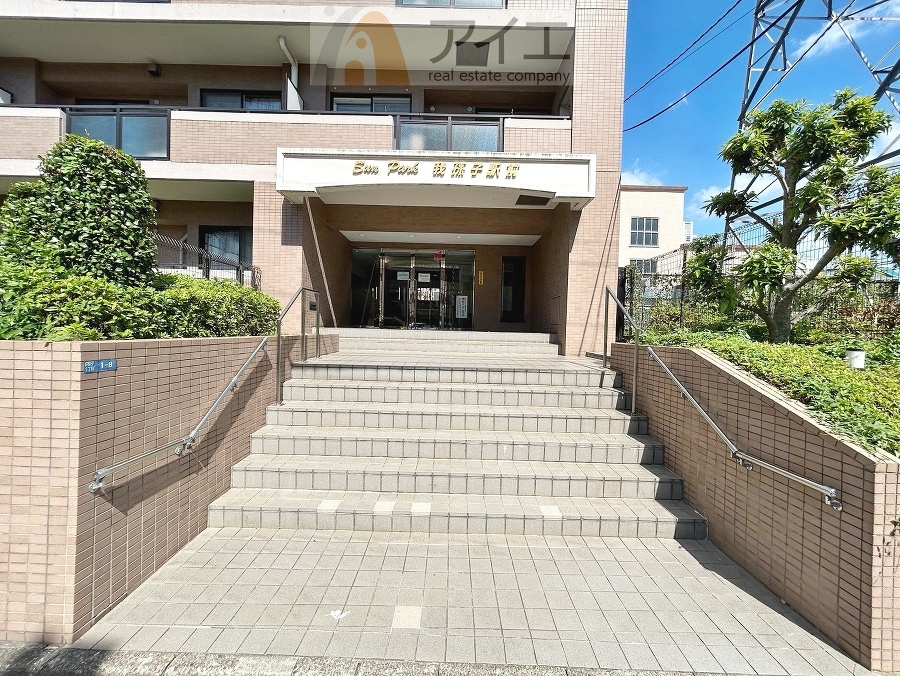 共用部の清掃・修理は管理員が実施