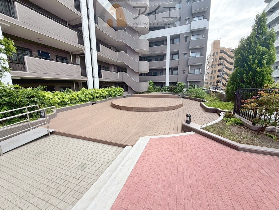 共用部の清掃・修理は管理員が実施