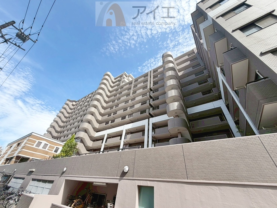 溢れる陽光でご家族の笑顔も輝く住まい