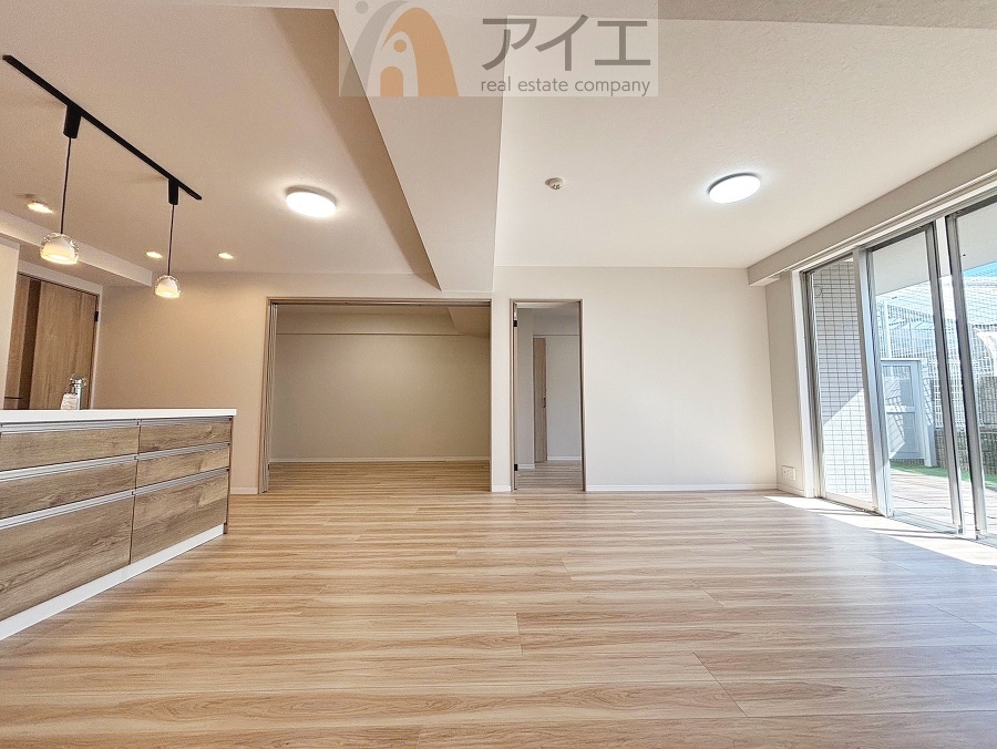 溢れる陽光でご家族の笑顔も輝く住まい
