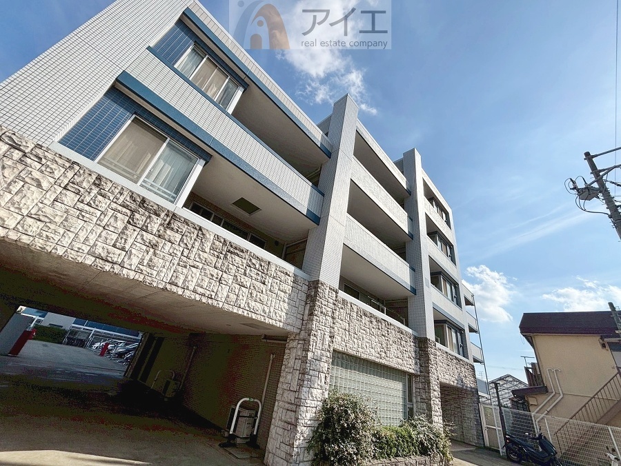 友人を呼びたくなるリノベーション済みのきれいな住まいです