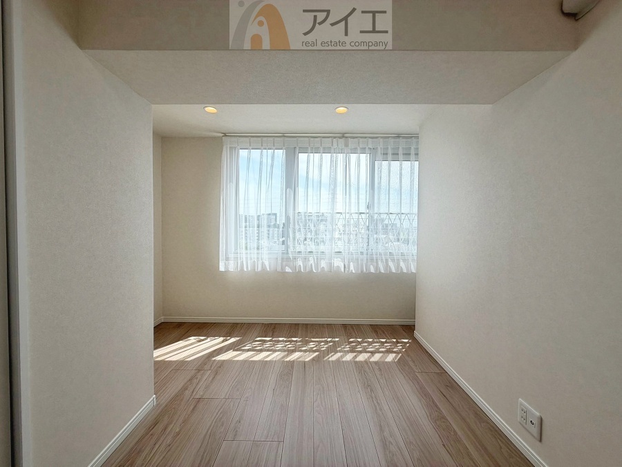 朝から日差しいっぱいの、明るい空間でのびのび過ごせます