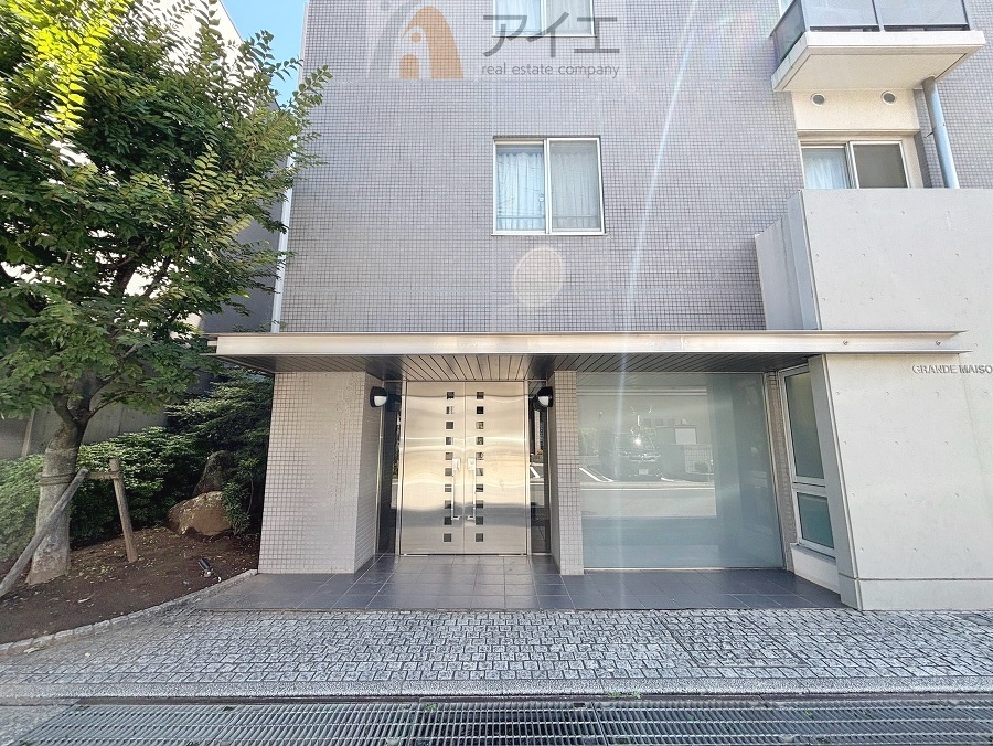 共用部の清掃・修理は管理員が実施