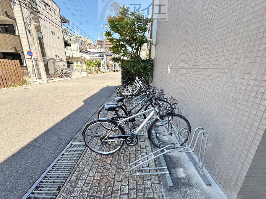 セキュリティ面にも配慮した駐輪場がございます