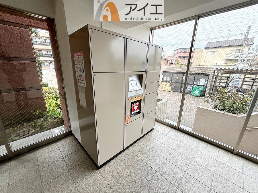 宅配ボックスがあり、お仕事で忙しくても荷物が受け取れます