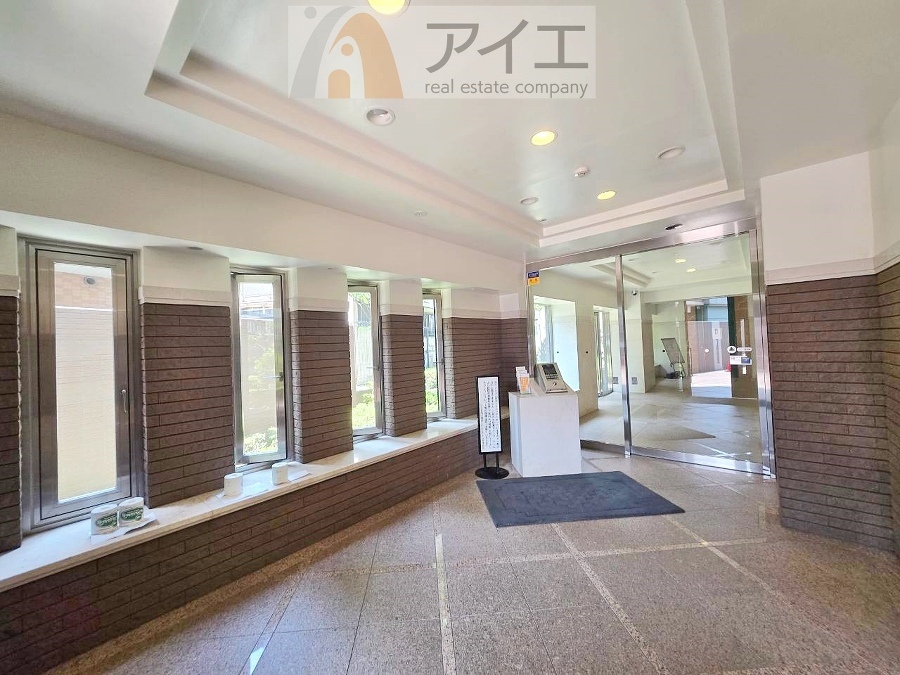 共用部の清掃・修理は管理員が実施