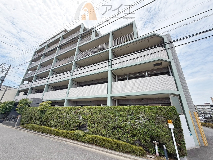友人を呼びたくなるリノベーション済みのきれいな住まいです