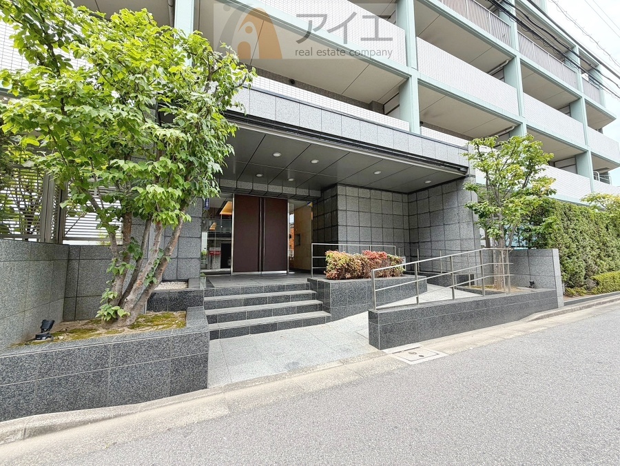 共用部の清掃・修理は管理員が実施