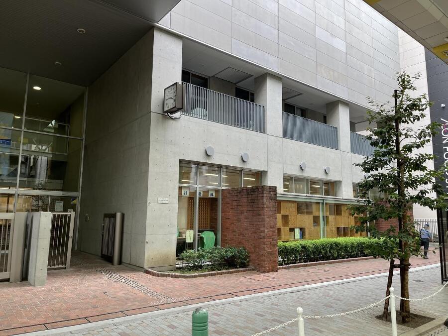 北区立赤羽岩淵中学校 750m 