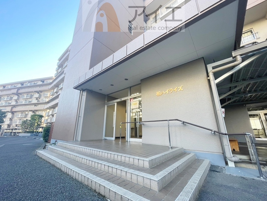 共用部の清掃・修理は管理員が実施