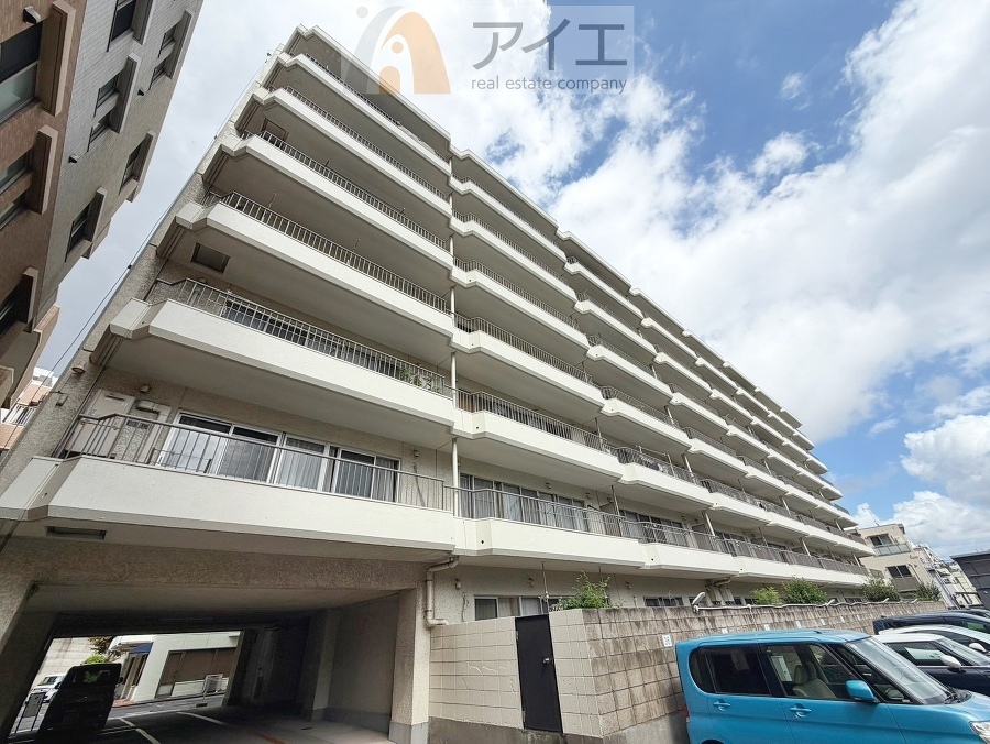 友人を呼びたくなるリノベーション済みのきれいな住まいです