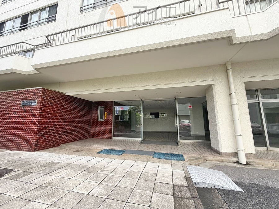 共用部の清掃・修理は管理員が実施