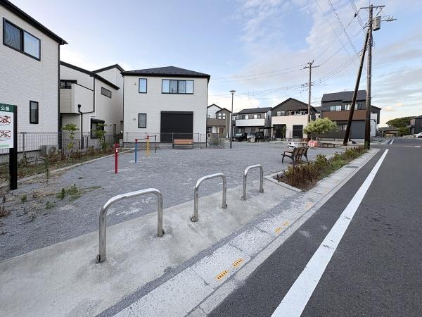 すぐ近くの古新田まちかど公園。