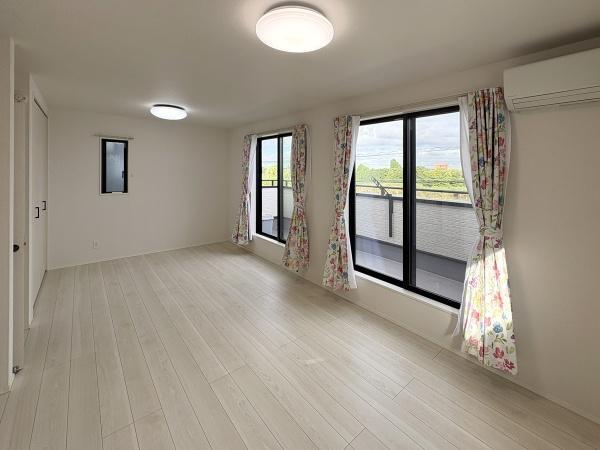 将来2部屋にもできる洋室