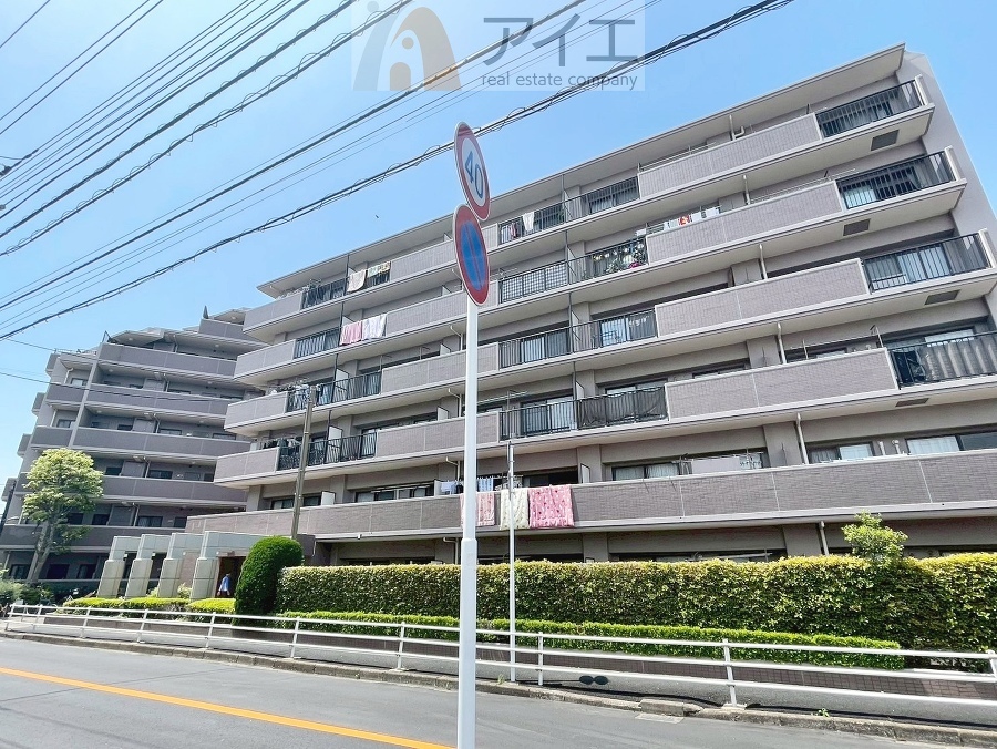 友人を呼びたくなるリノベーション済みのきれいな住まいです