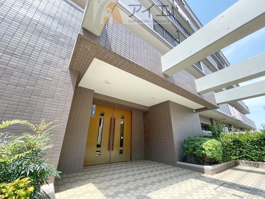 共用部の清掃・修理は管理員が実施