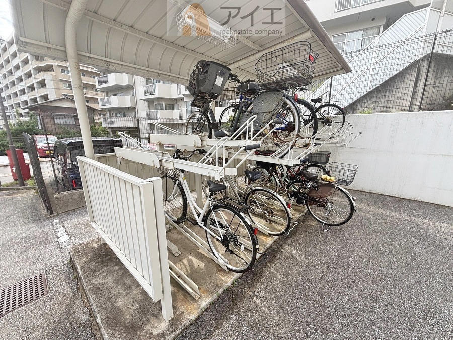 セキュリティ面にも配慮した駐輪場がございます