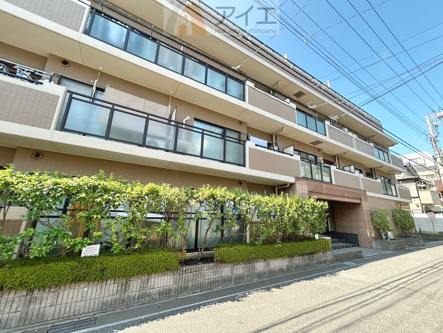 友人を呼びたくなるリノベーション済みのきれいな住まいです