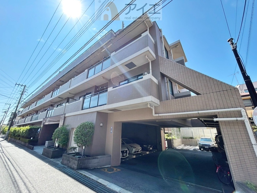 共用部の清掃・修理は管理員が実施