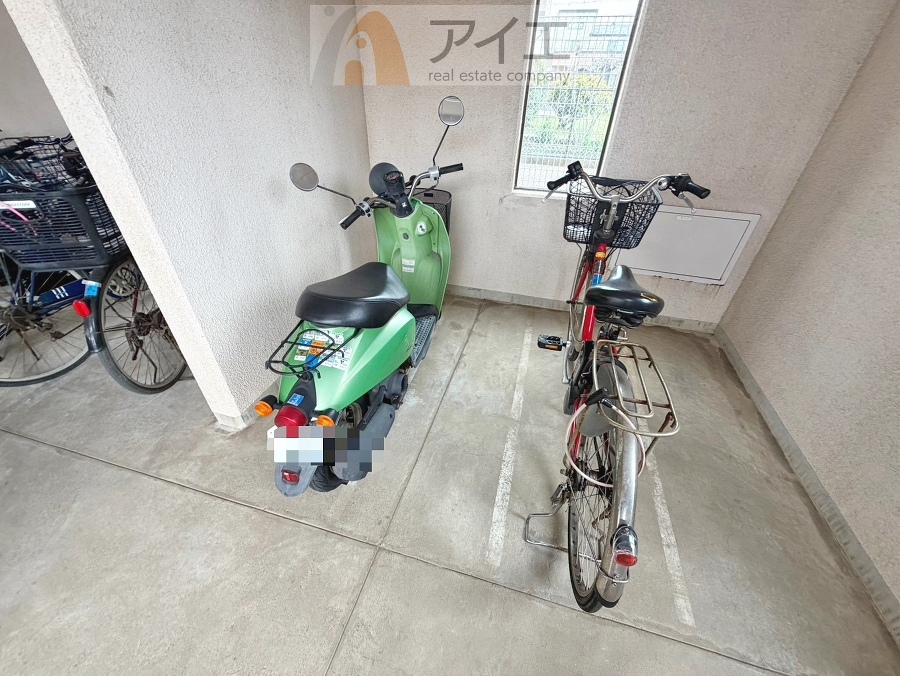 セキュリティ面にも配慮した駐輪場がございます