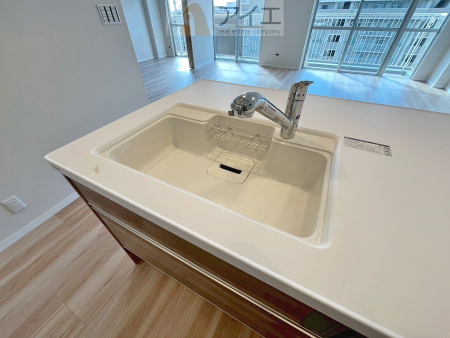 【施工例】水道一体型の浄水器。ボタン一つで切替可能水回りもすっきり