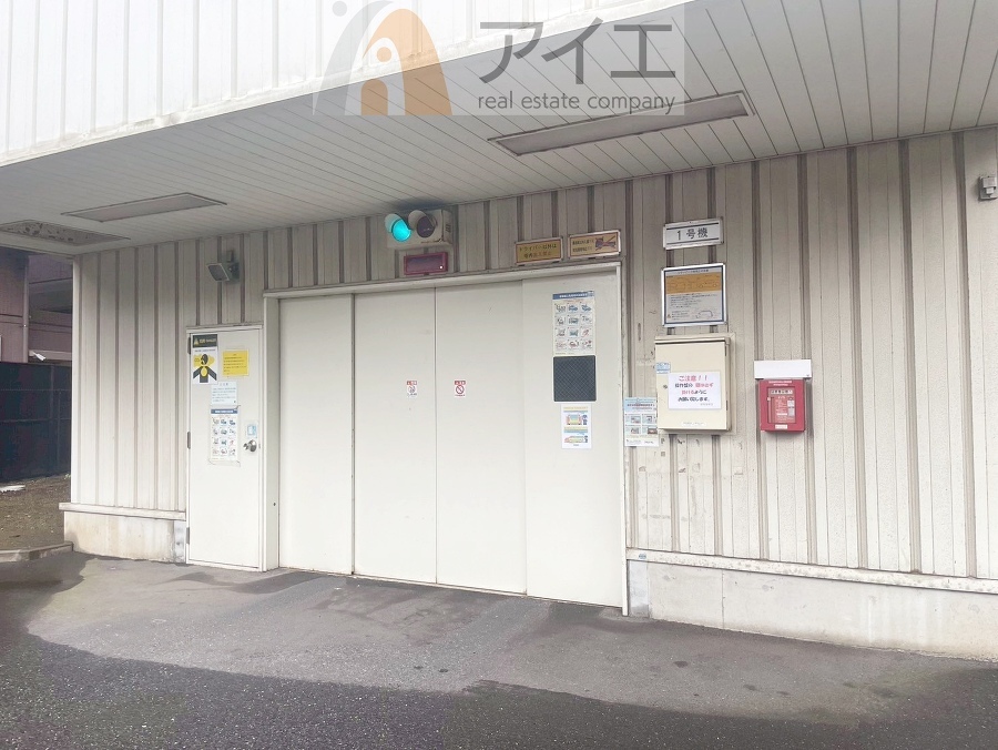 駐車場があるため車通勤の方にも安心なマンションです(要空確認)