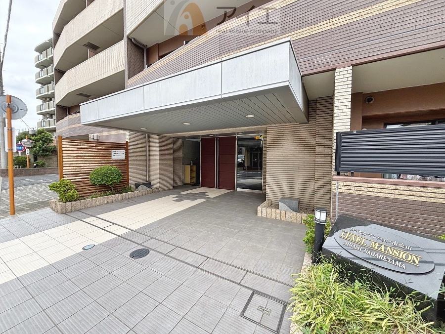 清掃や修理、不審者への声掛けも。管理員日勤は防犯にも有効