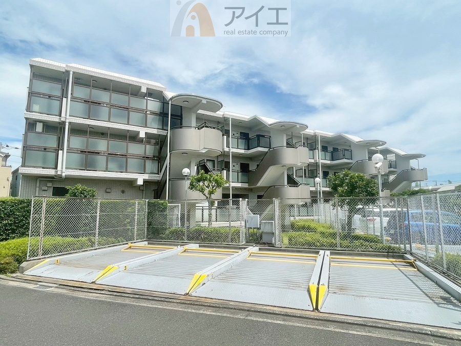 共用部の清掃・修理は管理員が実施