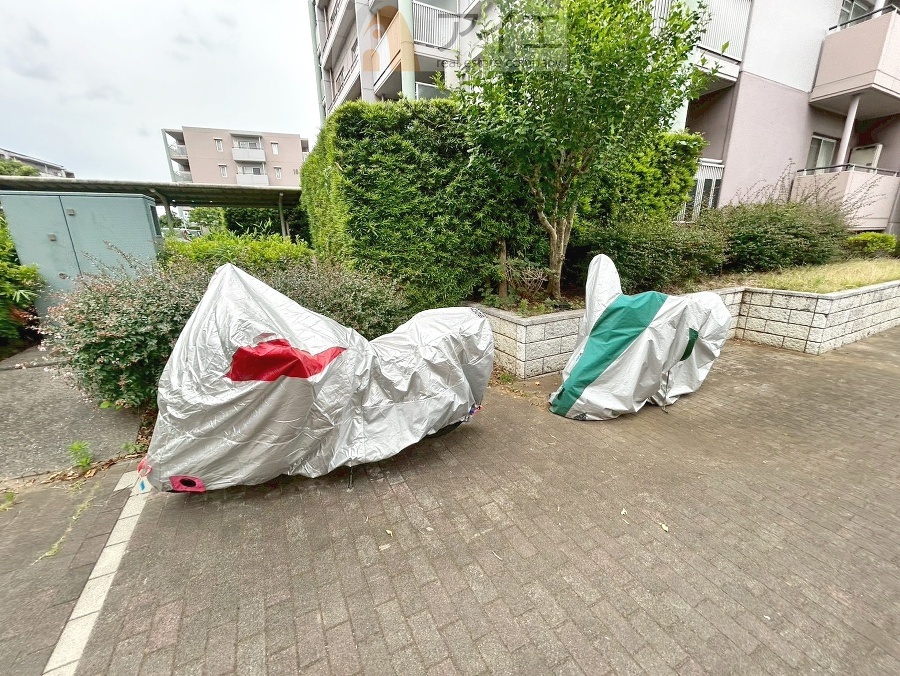 セキュリティ面にも配慮した駐輪場がございます
