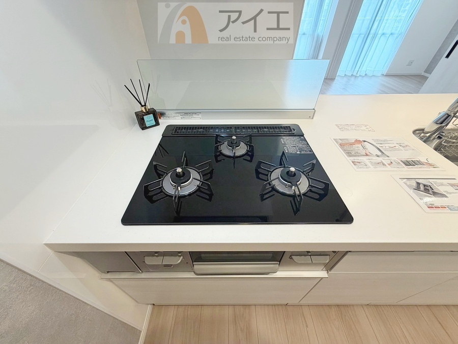 パンづくりやパーティ、大勢でお料理するのに大活躍3口コンロ