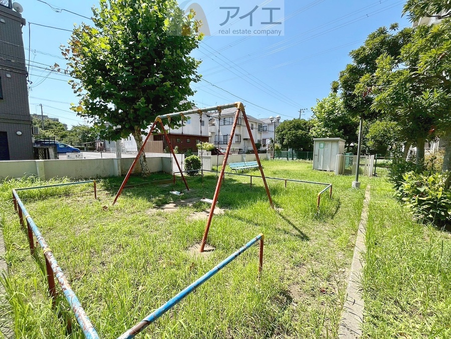 公園が近く、子育て家族に嬉しい緑豊かな環境です