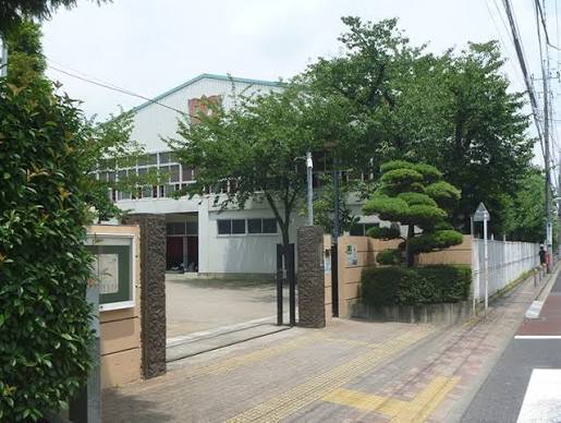 大田区立大森第三中学校 450m 