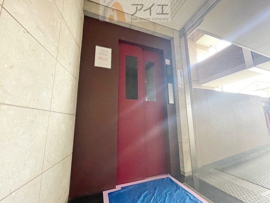 清掃も行き届いたエレベーターホール